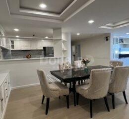 For rent M Towers 3 bedrooms 3 bathrooms 230 sq.m. 85K.